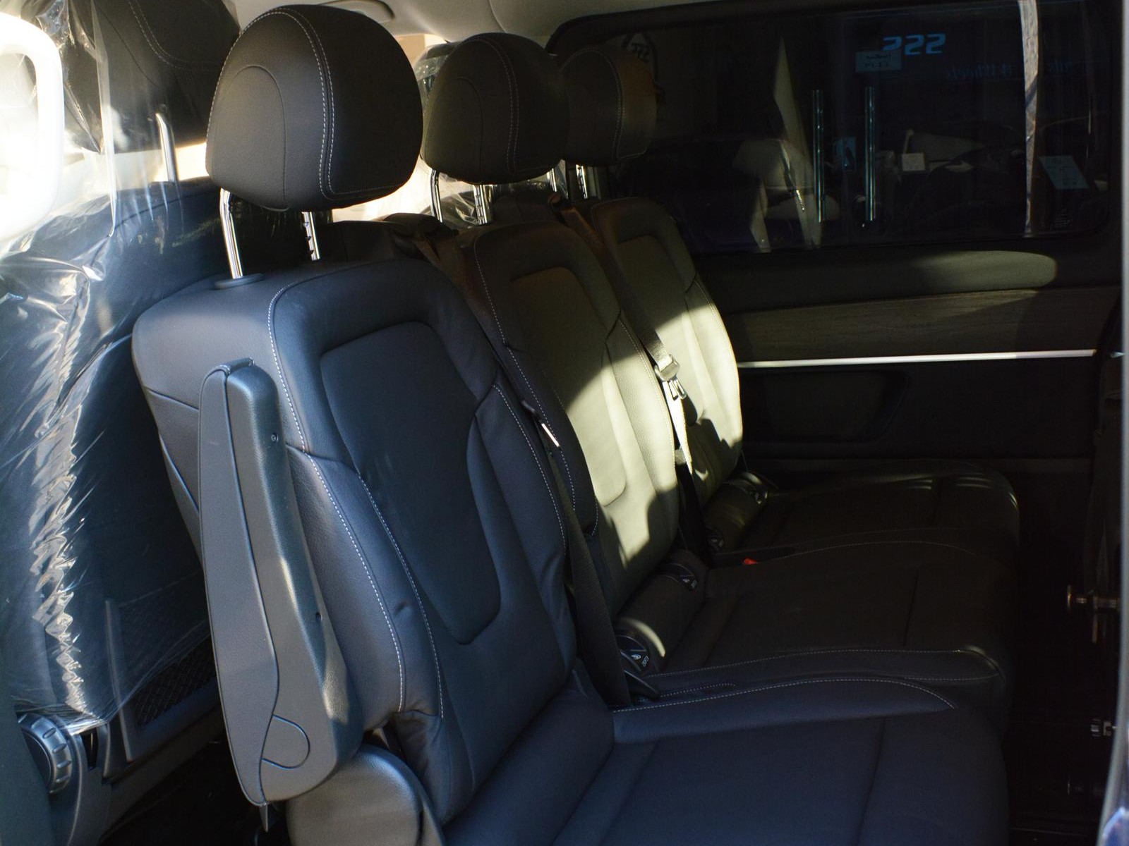 Mercedes-Benz V-Class 2025 - Image 2
