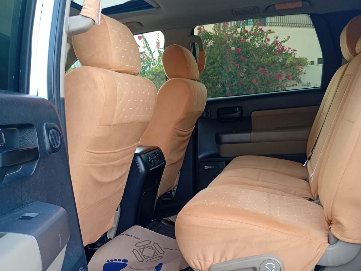 Toyota Sequoia SR5 2014 — photo 12 for sale in Qatar