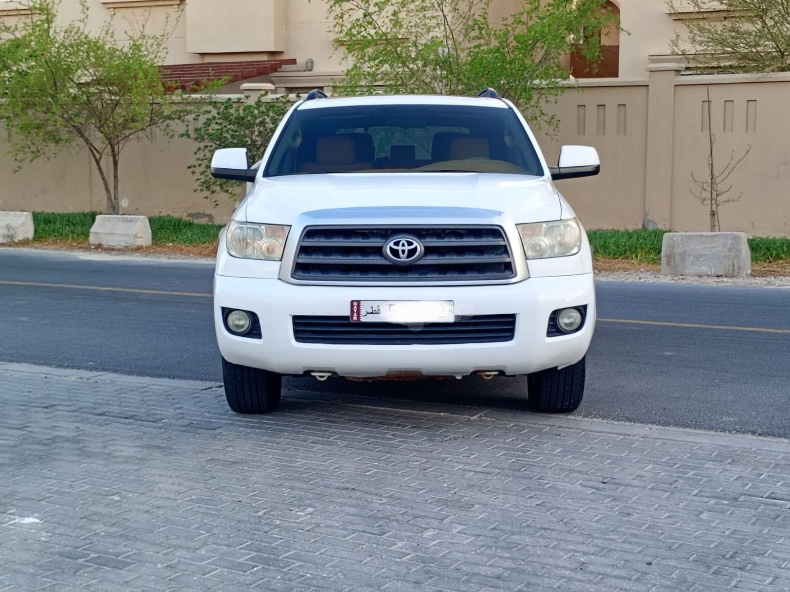 Toyota Sequoia SR5 2014 - Image 2
