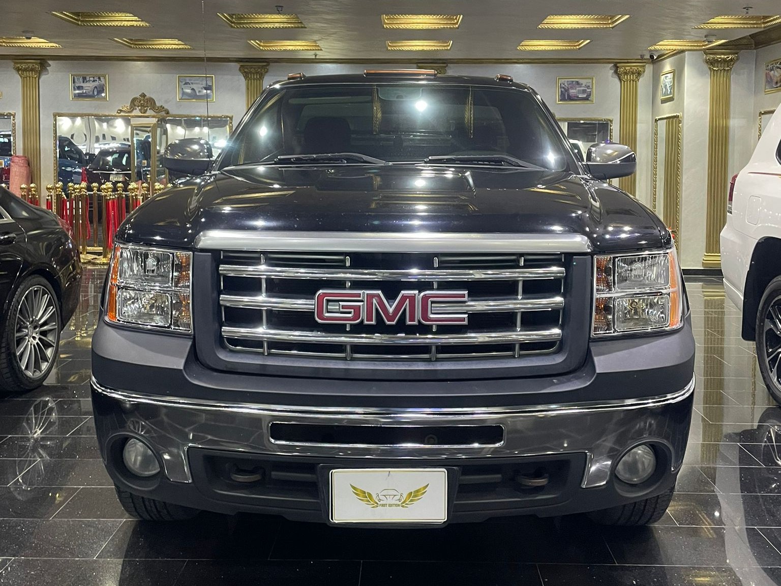 GMC Sierra 1500 2011 - Image 2