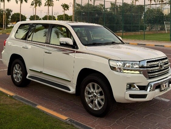 Toyota Land Cruiser GX.R 2018 - Image 2