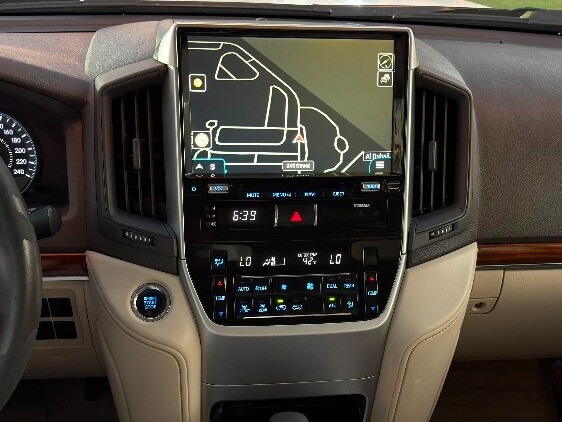 Toyota Land Cruiser GX.R 2018 — photo 11 for sale in Qatar