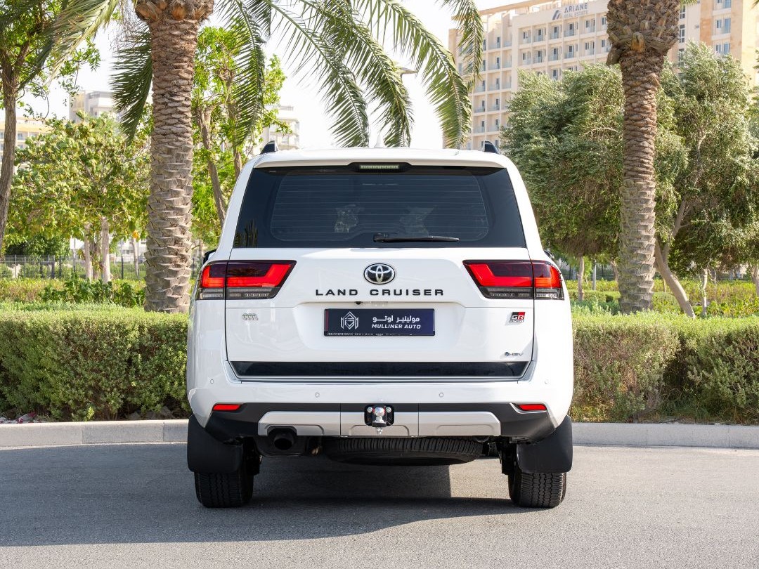 Toyota Land Cruiser G/R HEV 2026 — photo 11 for sale in Qatar