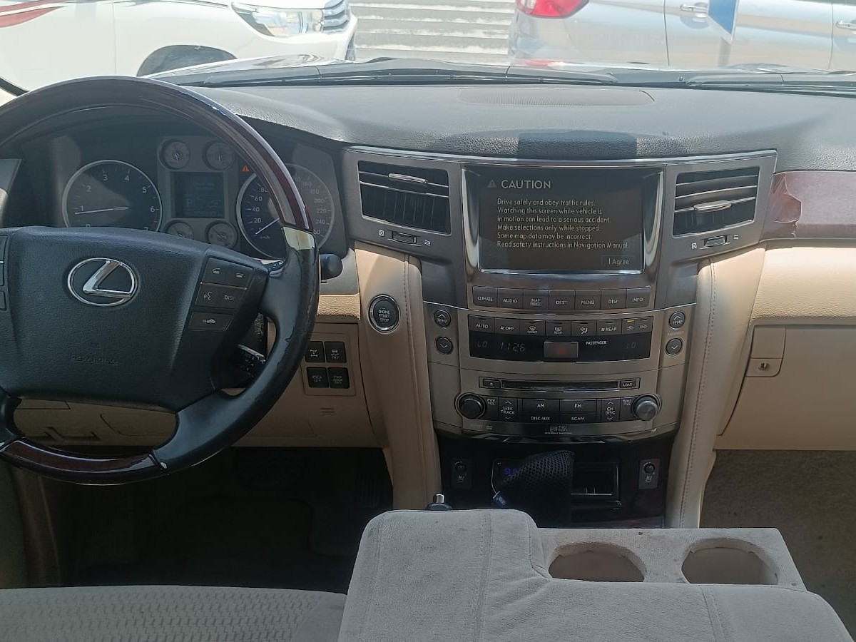 Lexus LX 570 2009 — photo 11 for sale in Qatar