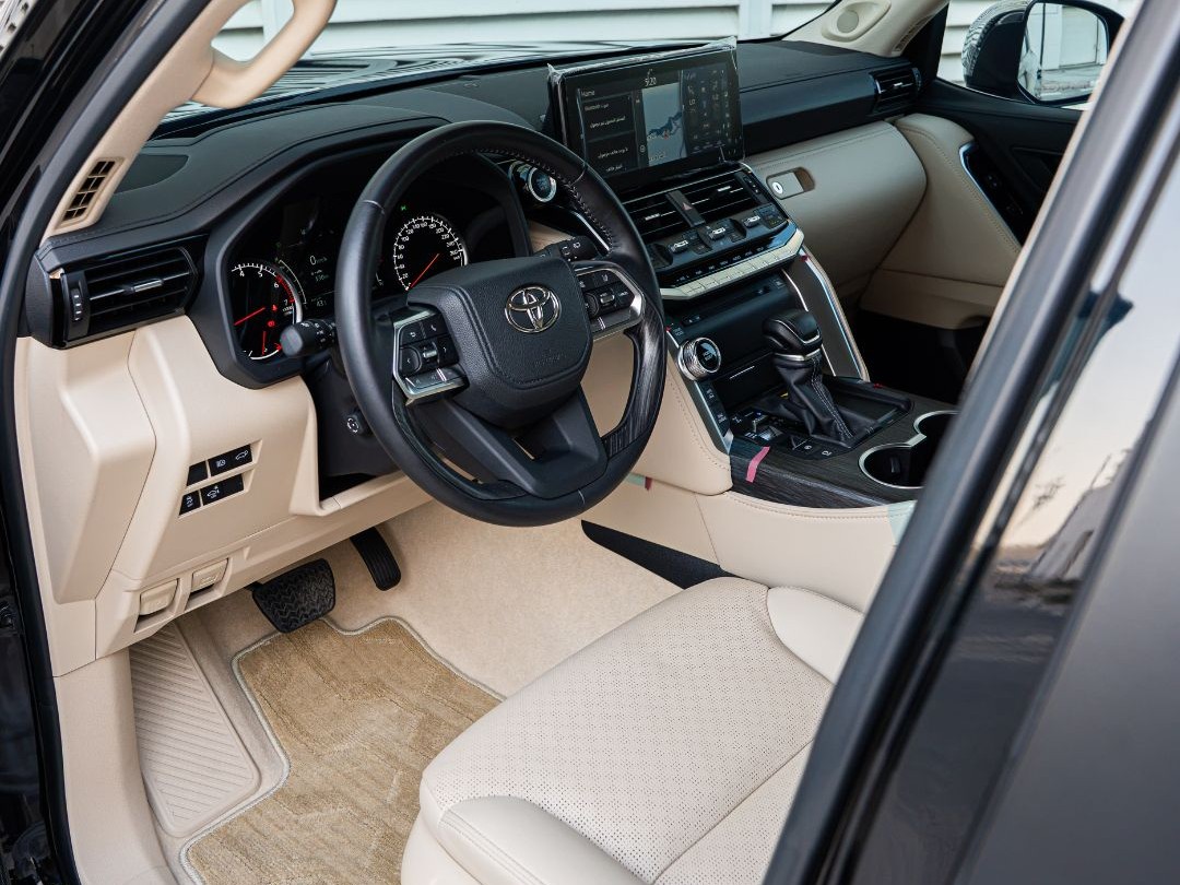 Toyota Land Cruiser VX.R 2023 - Image 3
