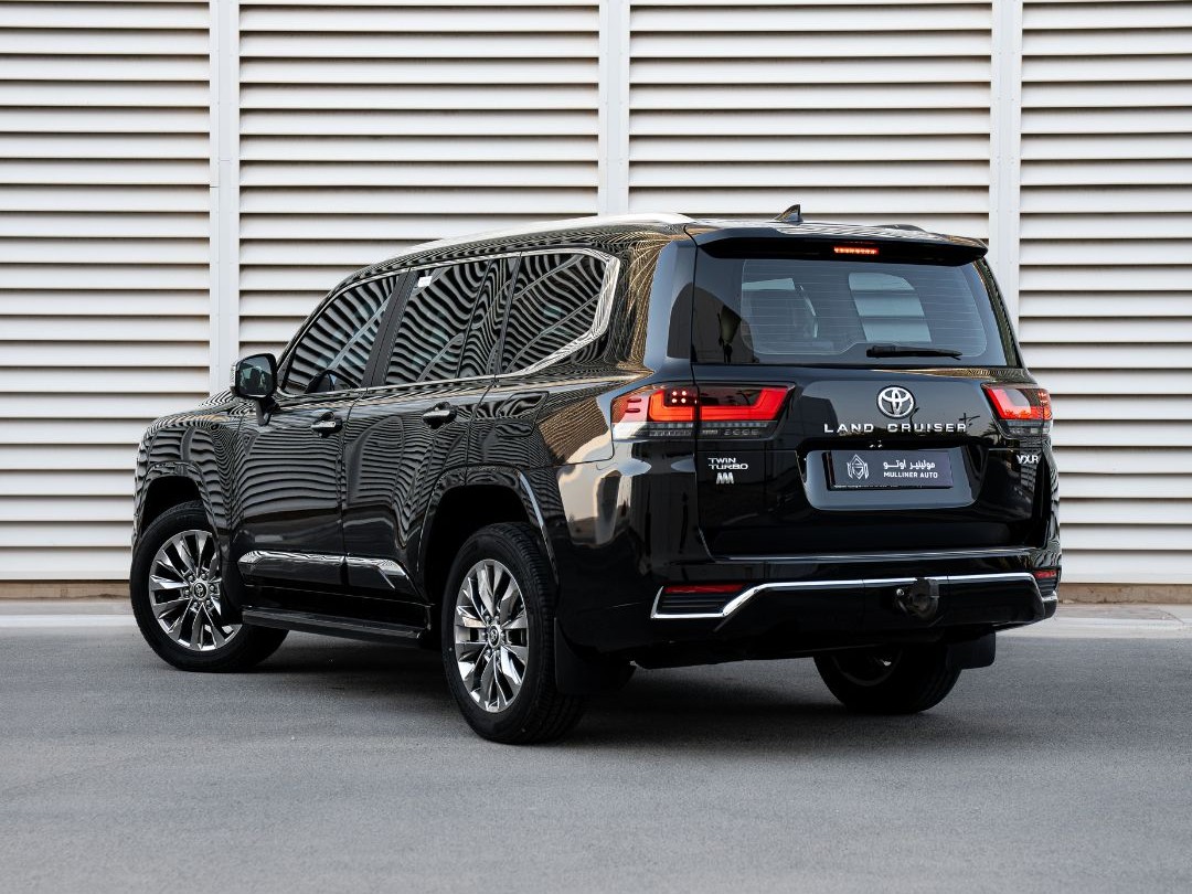 Toyota Land Cruiser VX.R 2023 — photo 12 for sale in Qatar