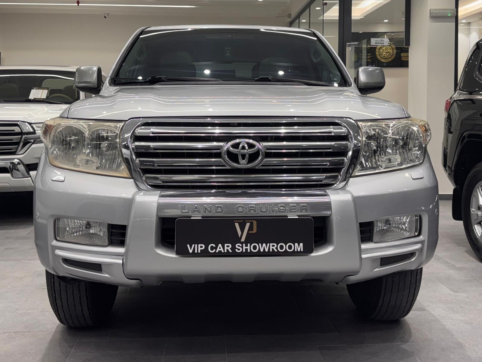 Toyota Land Cruiser VX.R 2010 - Image 2