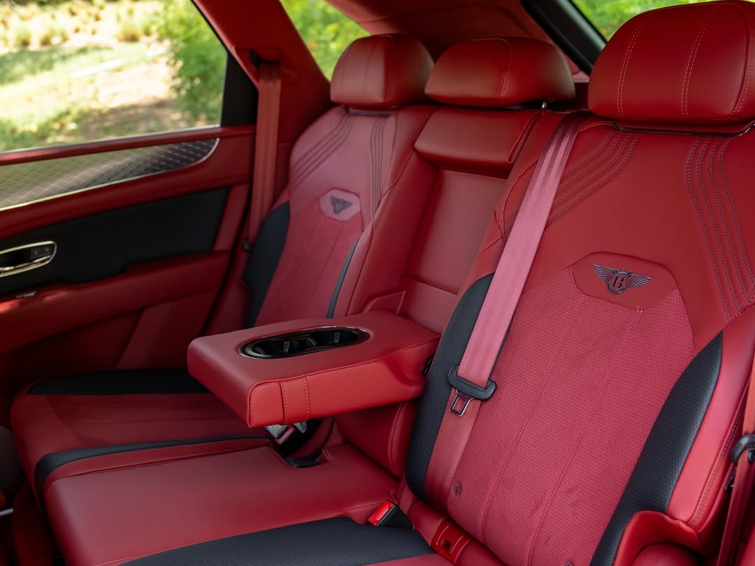Bentley Bentayga .S 2023 - Image 3