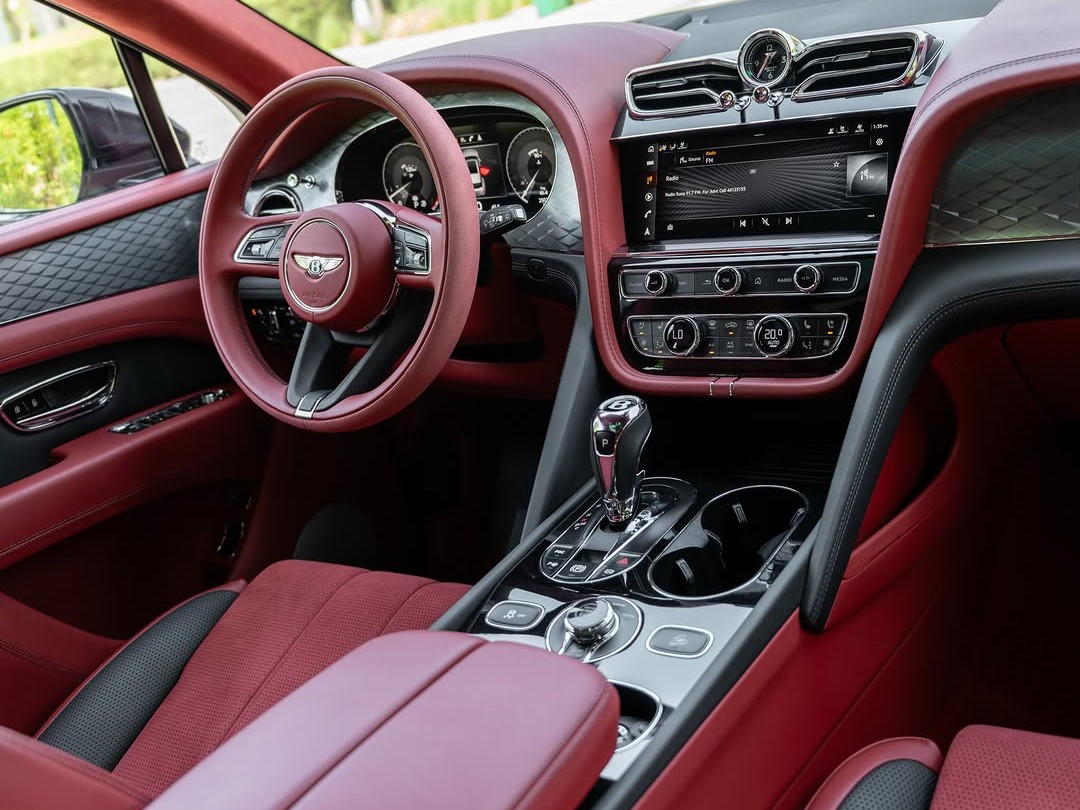 Bentley Bentayga .S 2023 — photo 11 for sale in Qatar