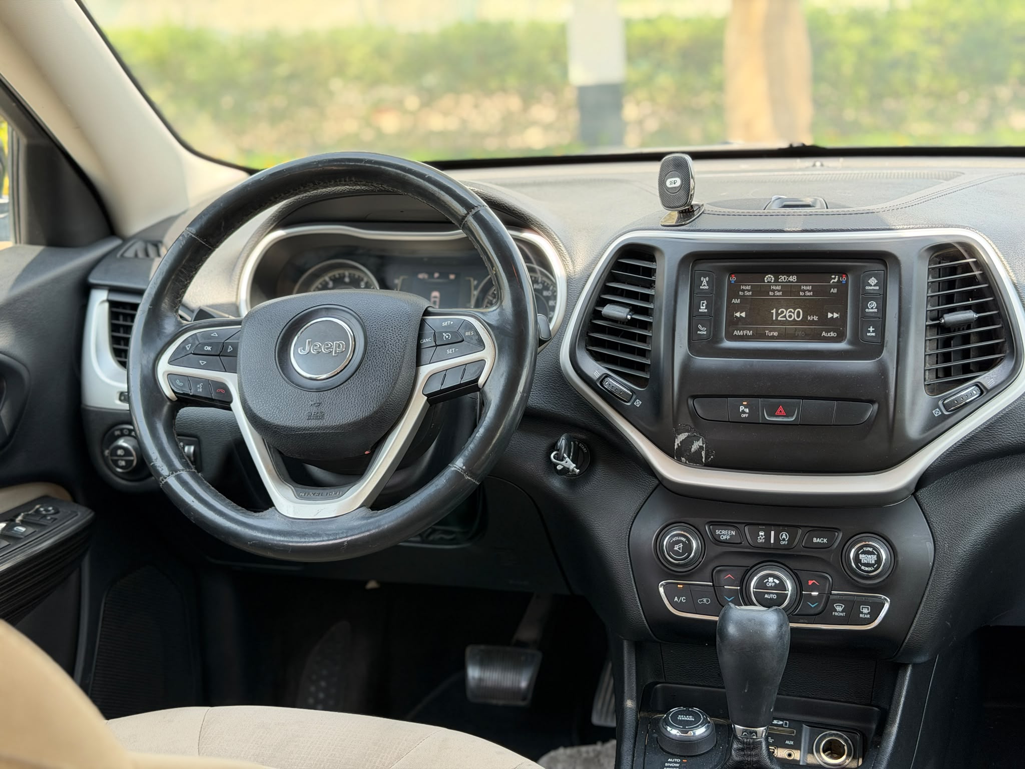 Jeep longitude 2015 — photo 11 for sale in Qatar