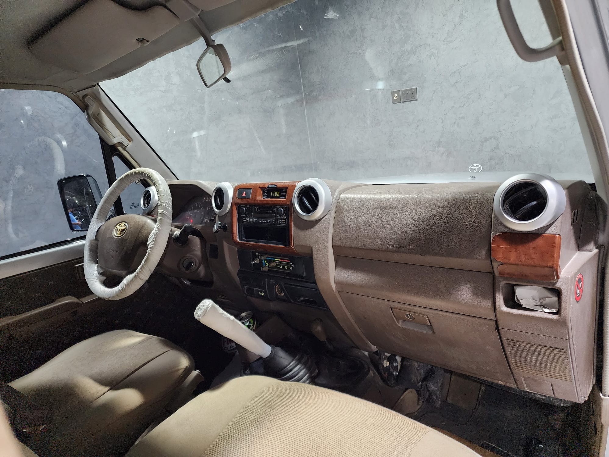 Toyota Land Cruiser LX 2010 — photo 10 for sale in Qatar