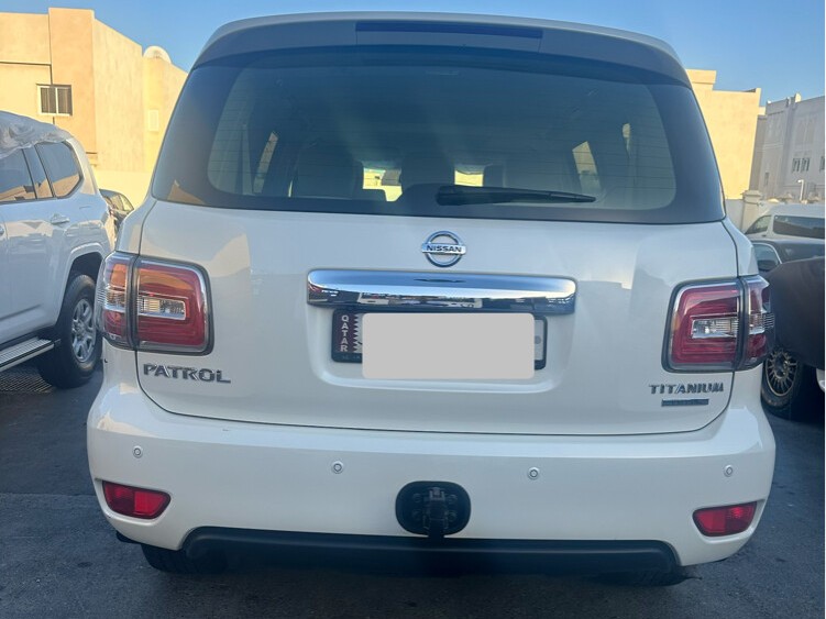 Nissan Patrol Titanium 2017 — photo 9 for sale in Qatar