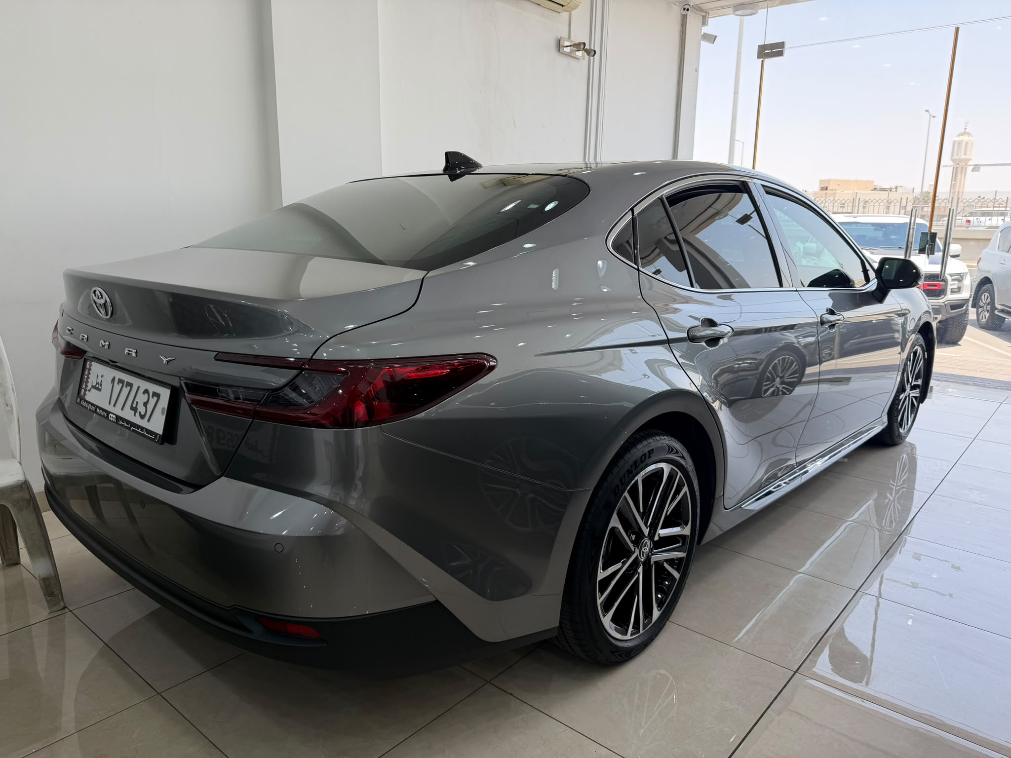 Toyota Camry 2025 - Image 3