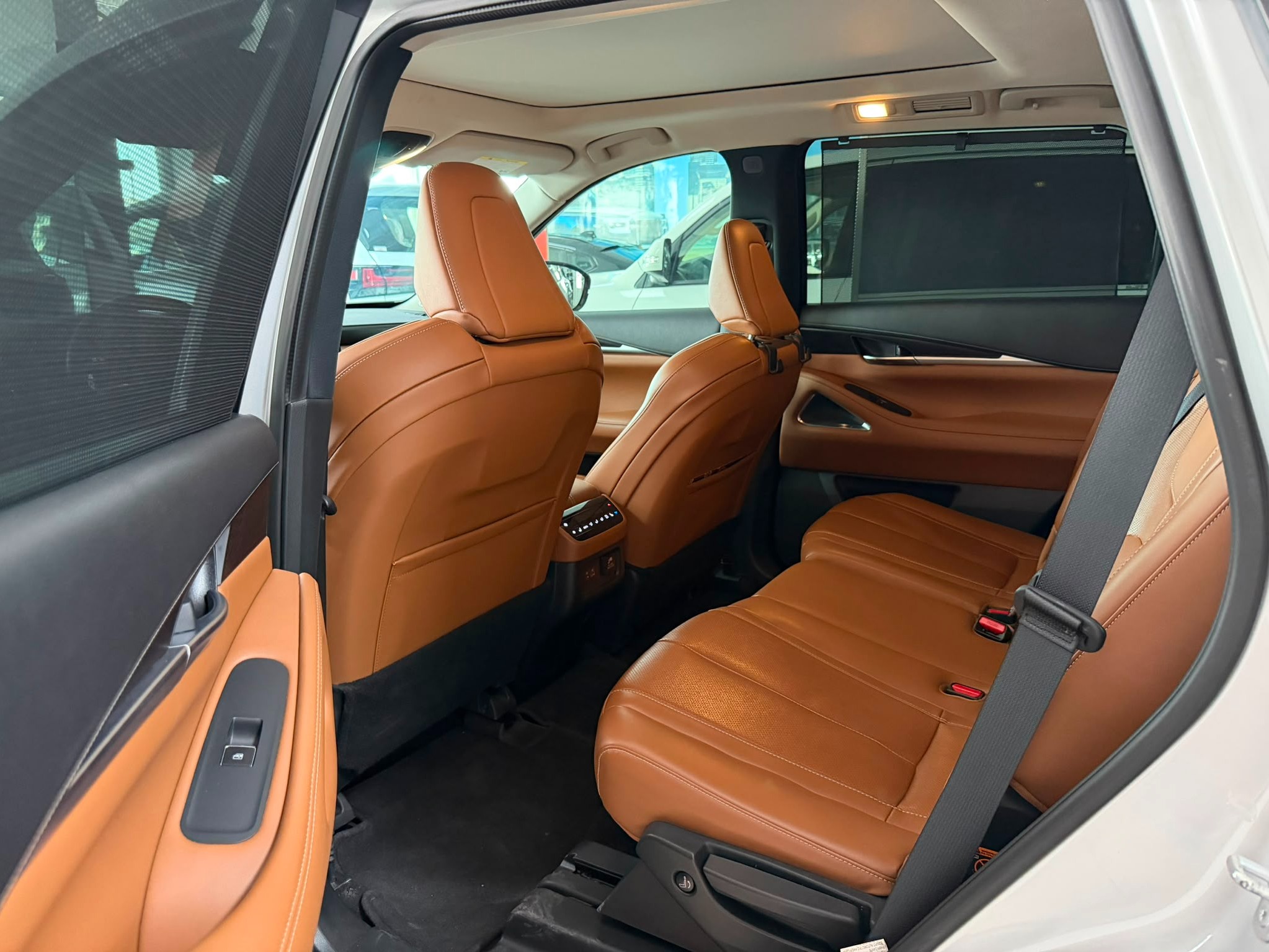 Infiniti QX60 2022 — photo 10 for sale in Qatar
