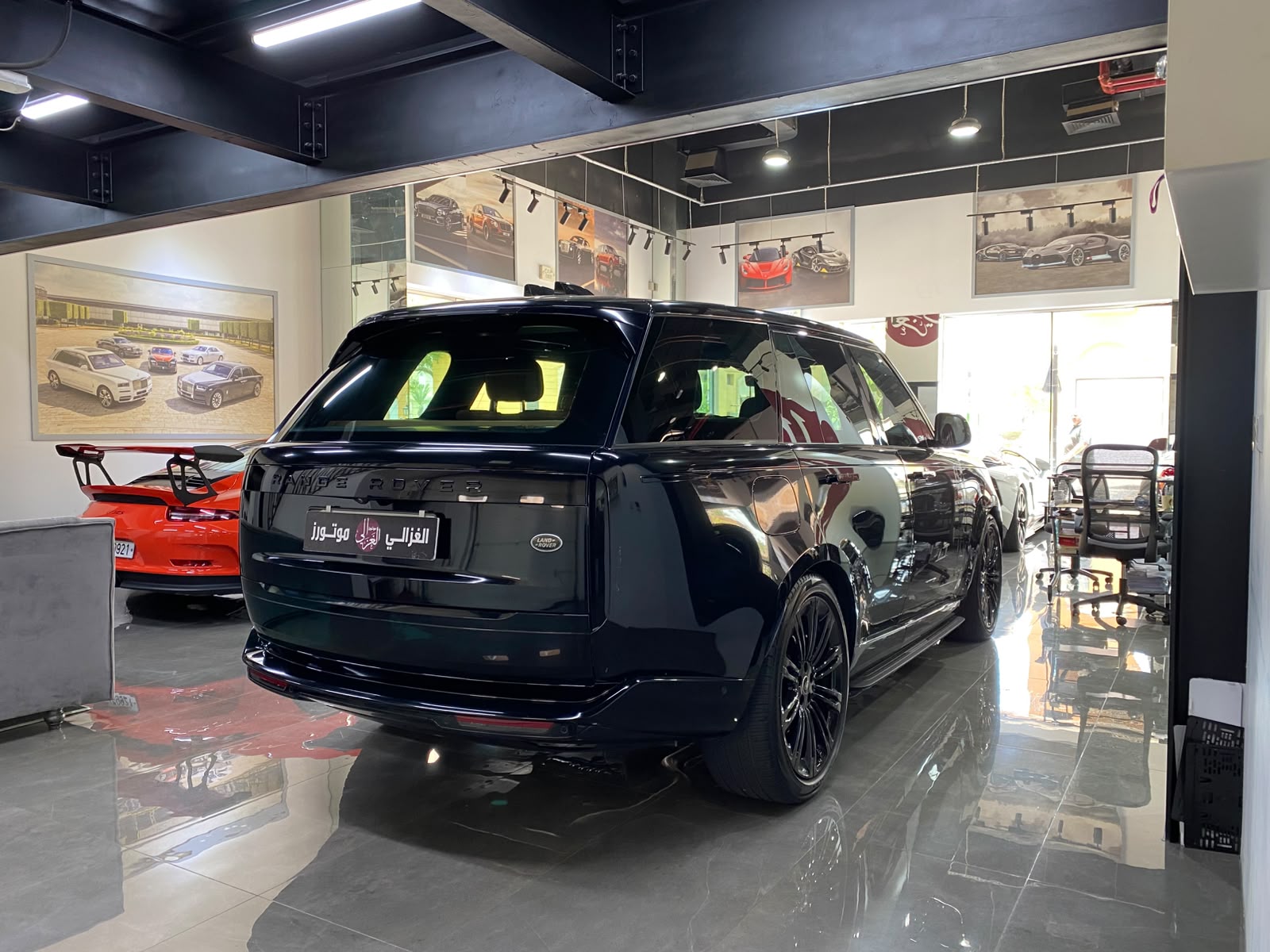 Land Rover Range Rover Vogue HSE 2024 - Image 3