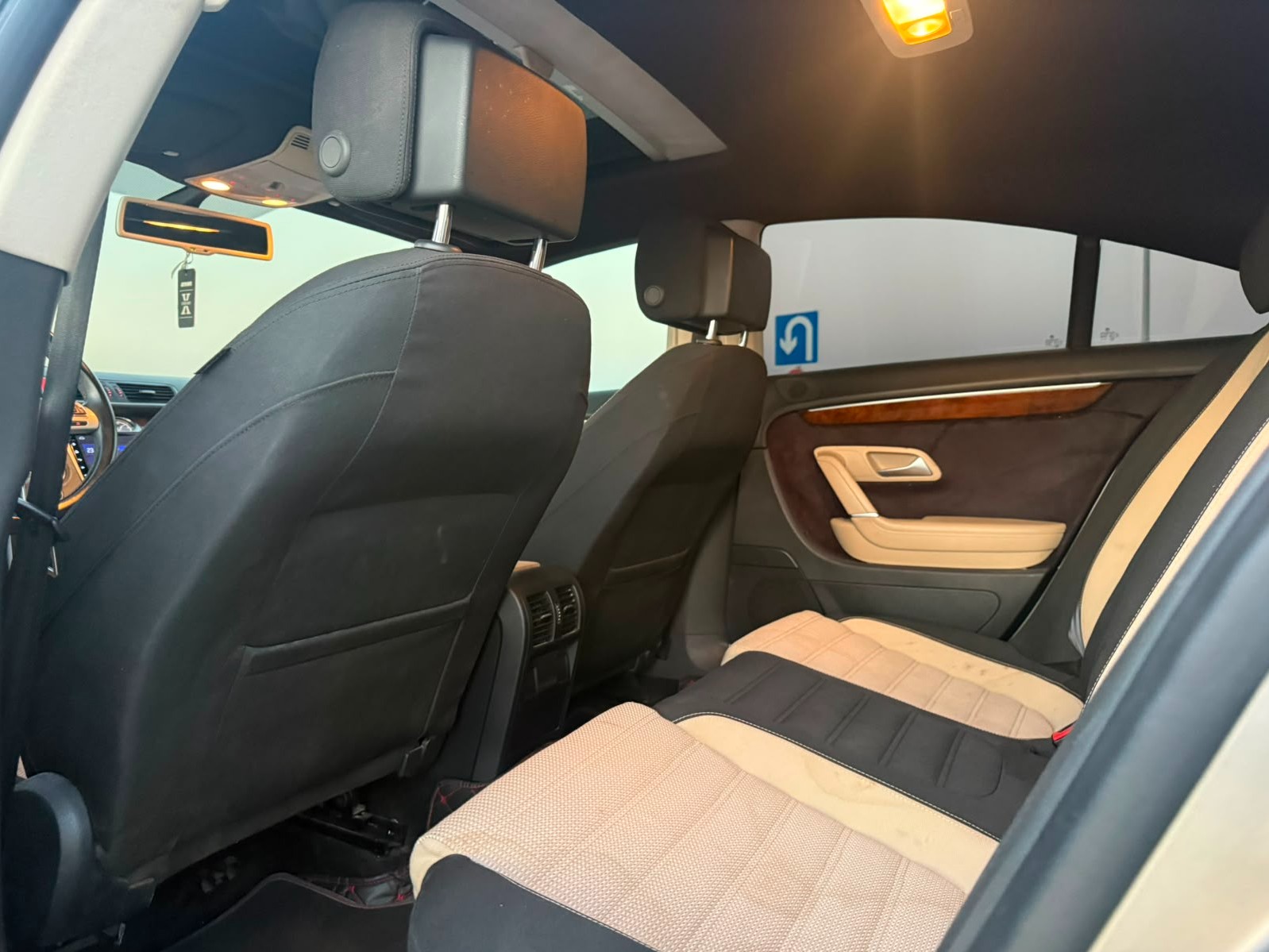 Volkswagen Passat CC 2015 - Image 2