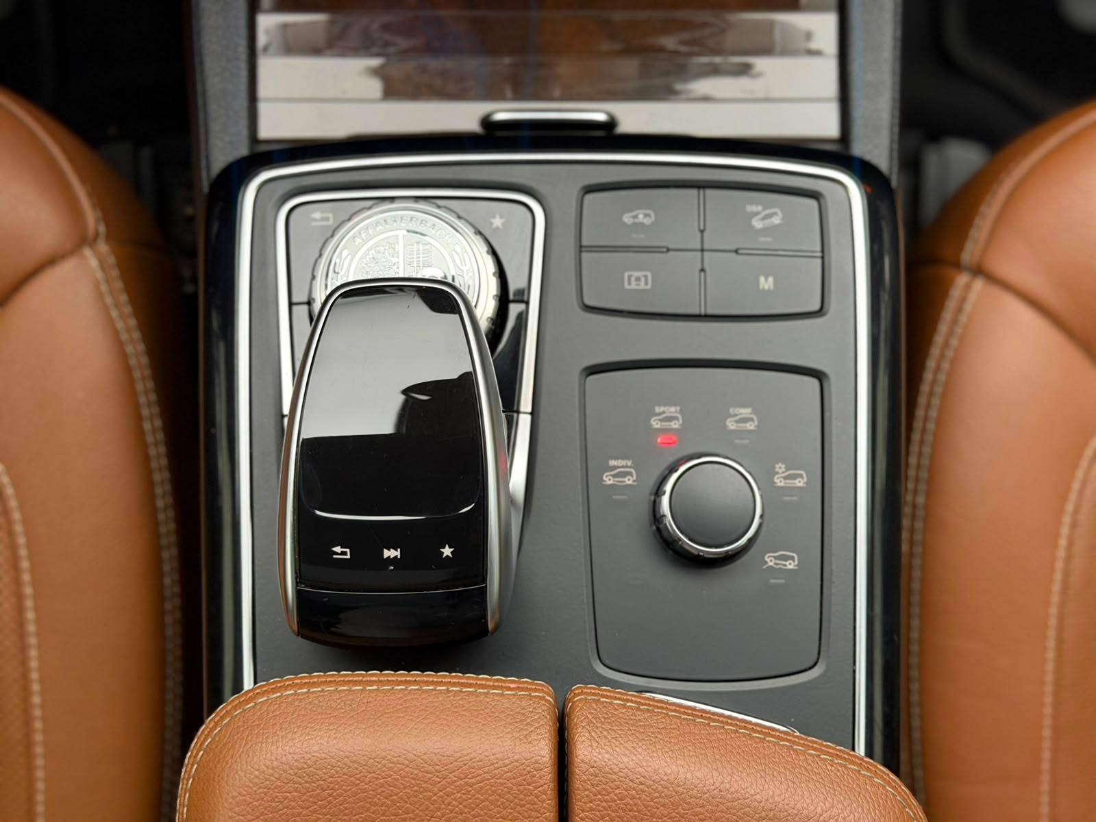 Mercedes-Benz GLE  2017 - Image 3