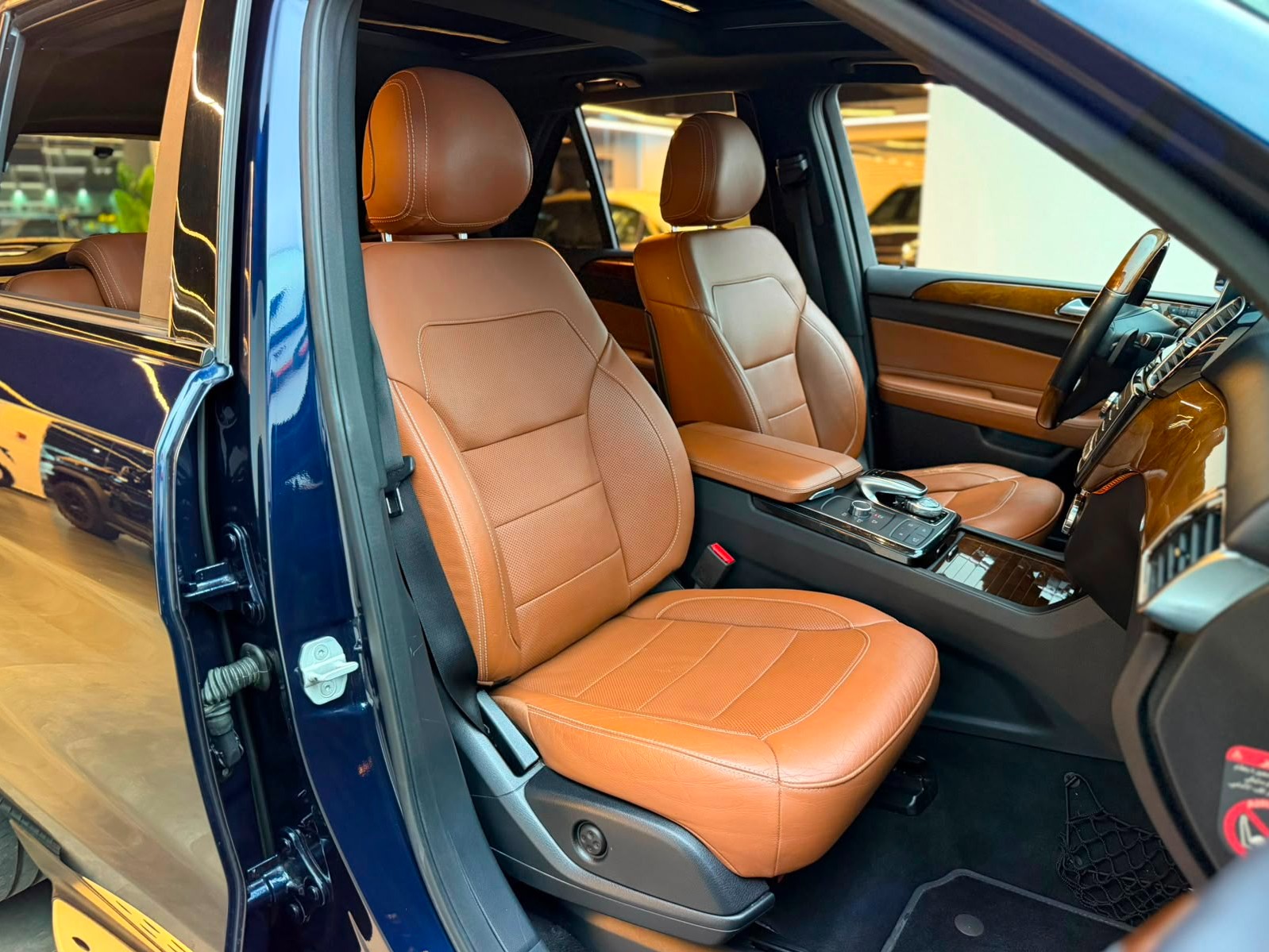 Mercedes-Benz GLE  2017 - Image 4