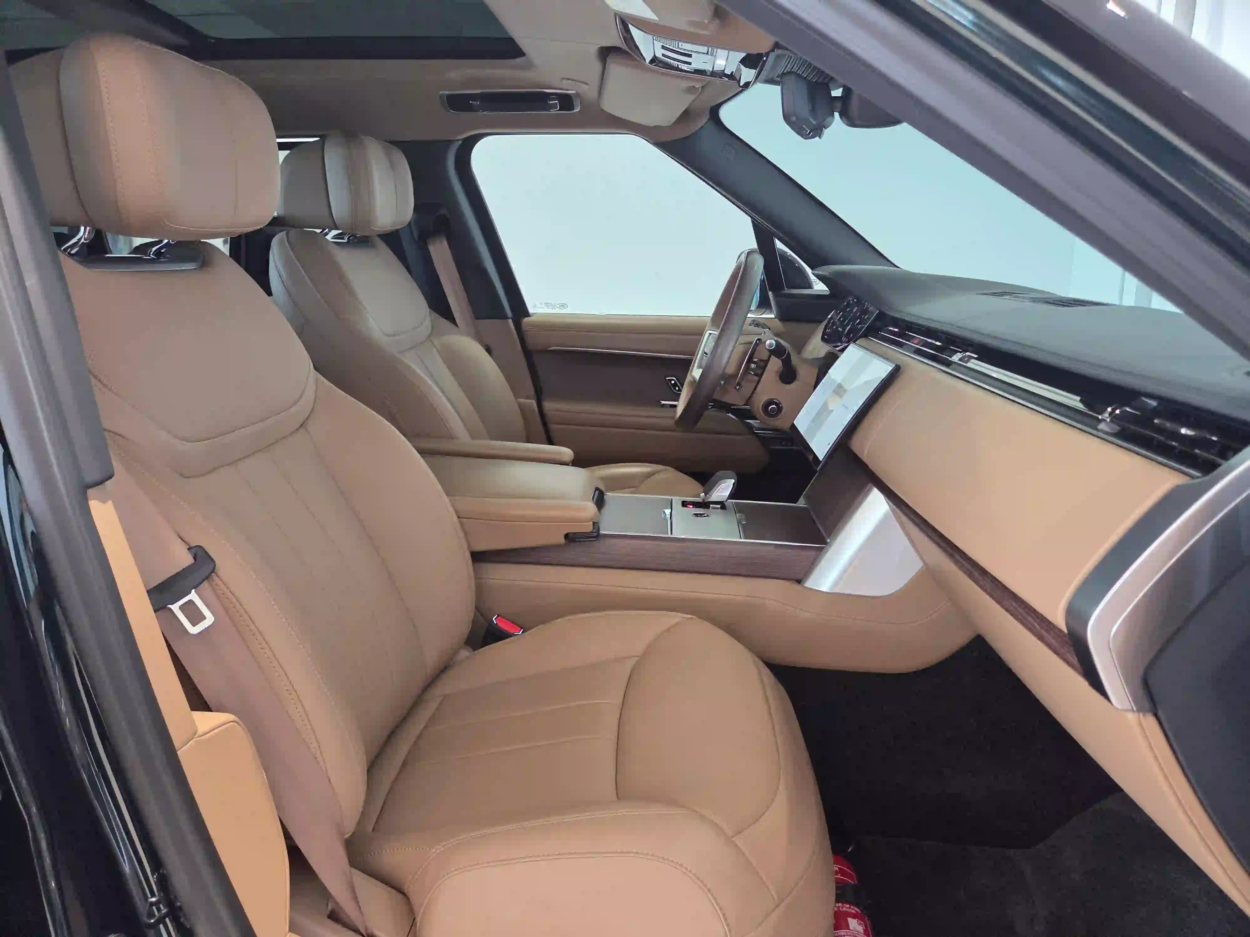 Land Rover Range Rover 4.4 V8 Autobiography 2024 — photo 9 for sale in Qatar