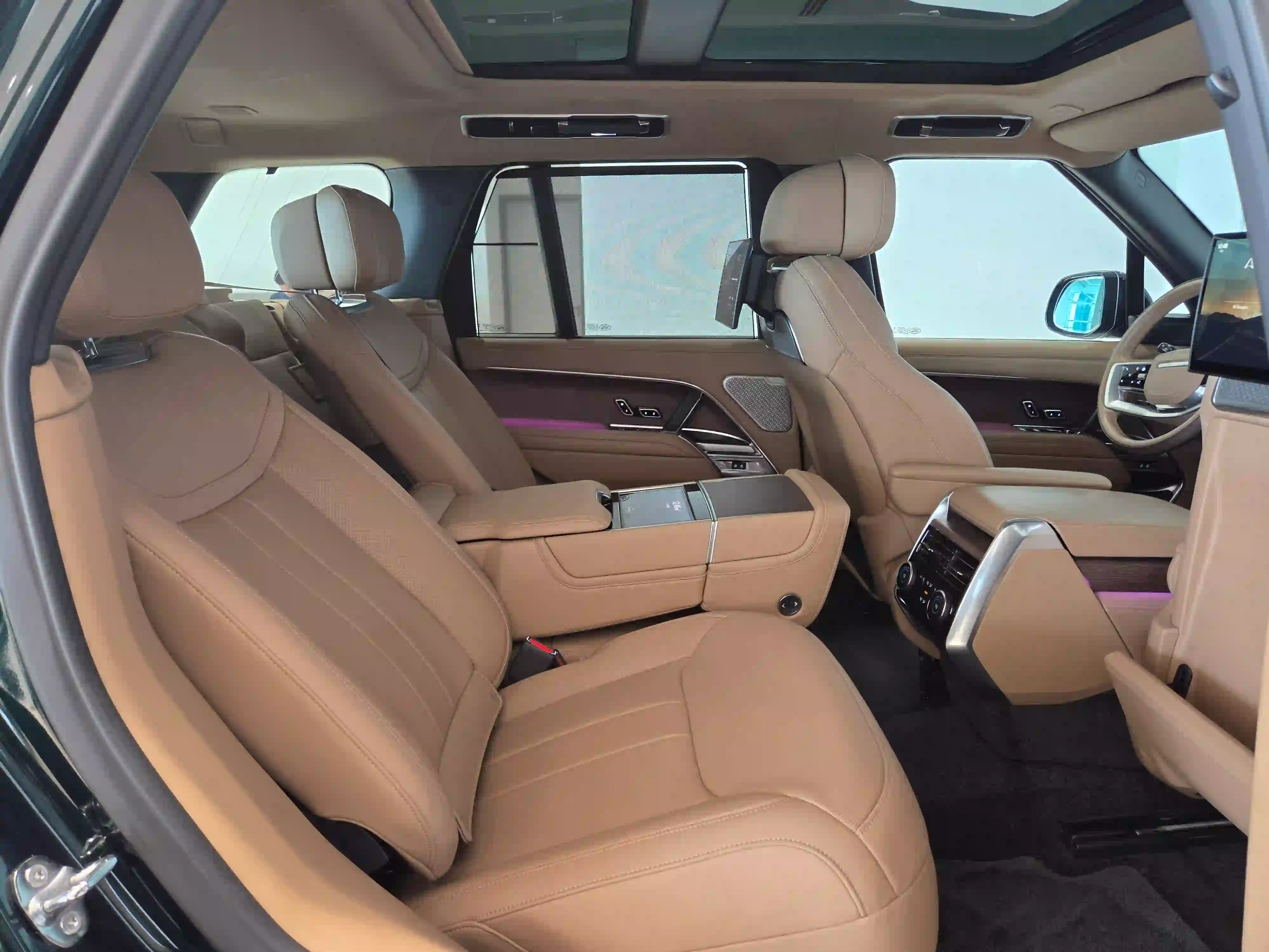 Land Rover Range Rover 4.4 V8 Autobiography 2024 — photo 11 for sale in Qatar