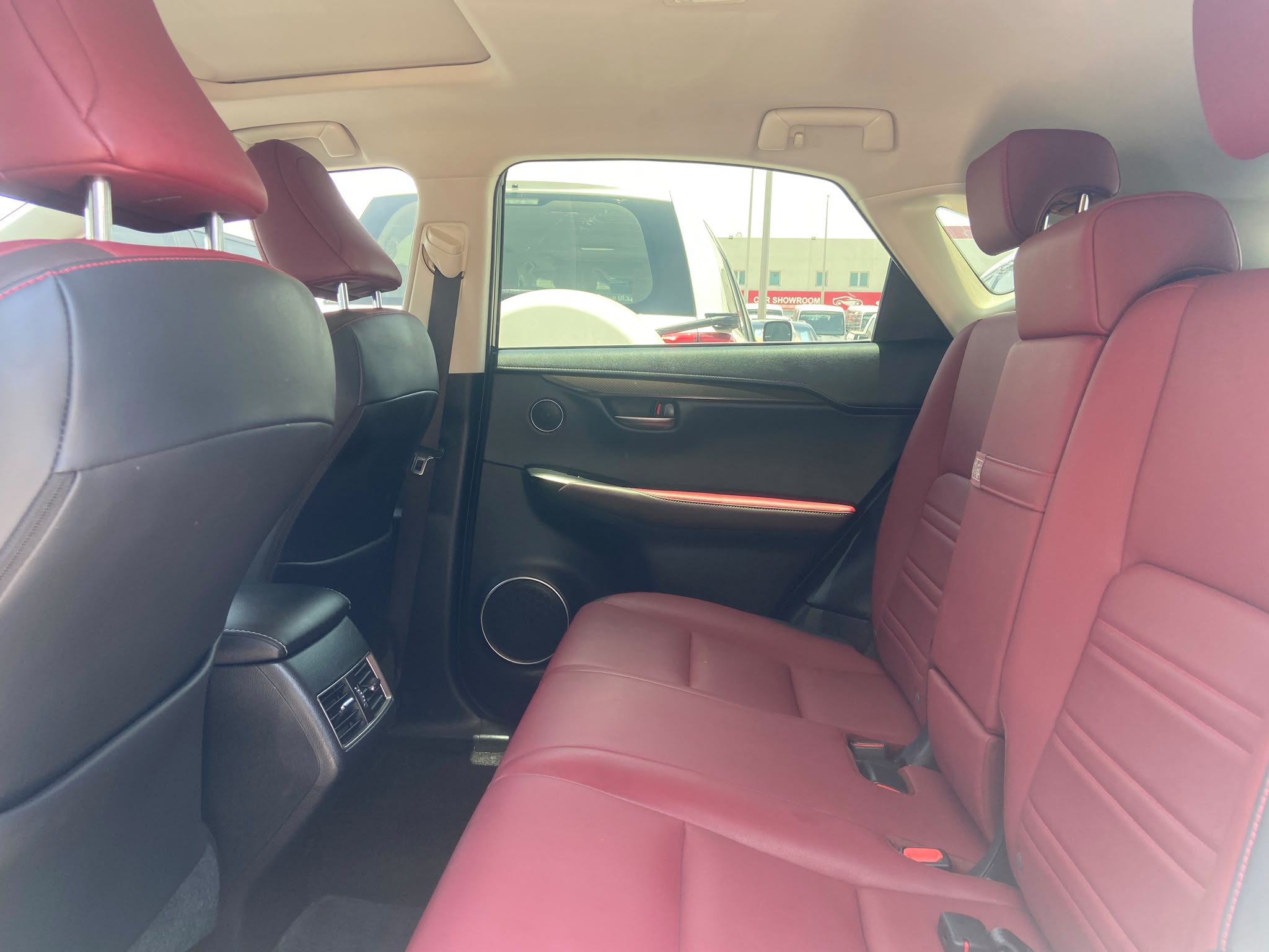 Lexus NX 300 2018 - Image 2