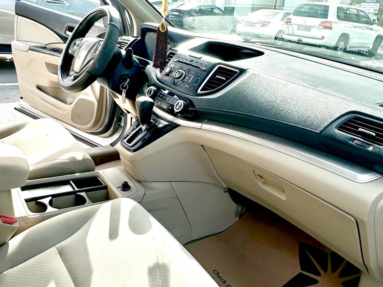 Honda CR-V 2016 — photo 13 for sale in Qatar