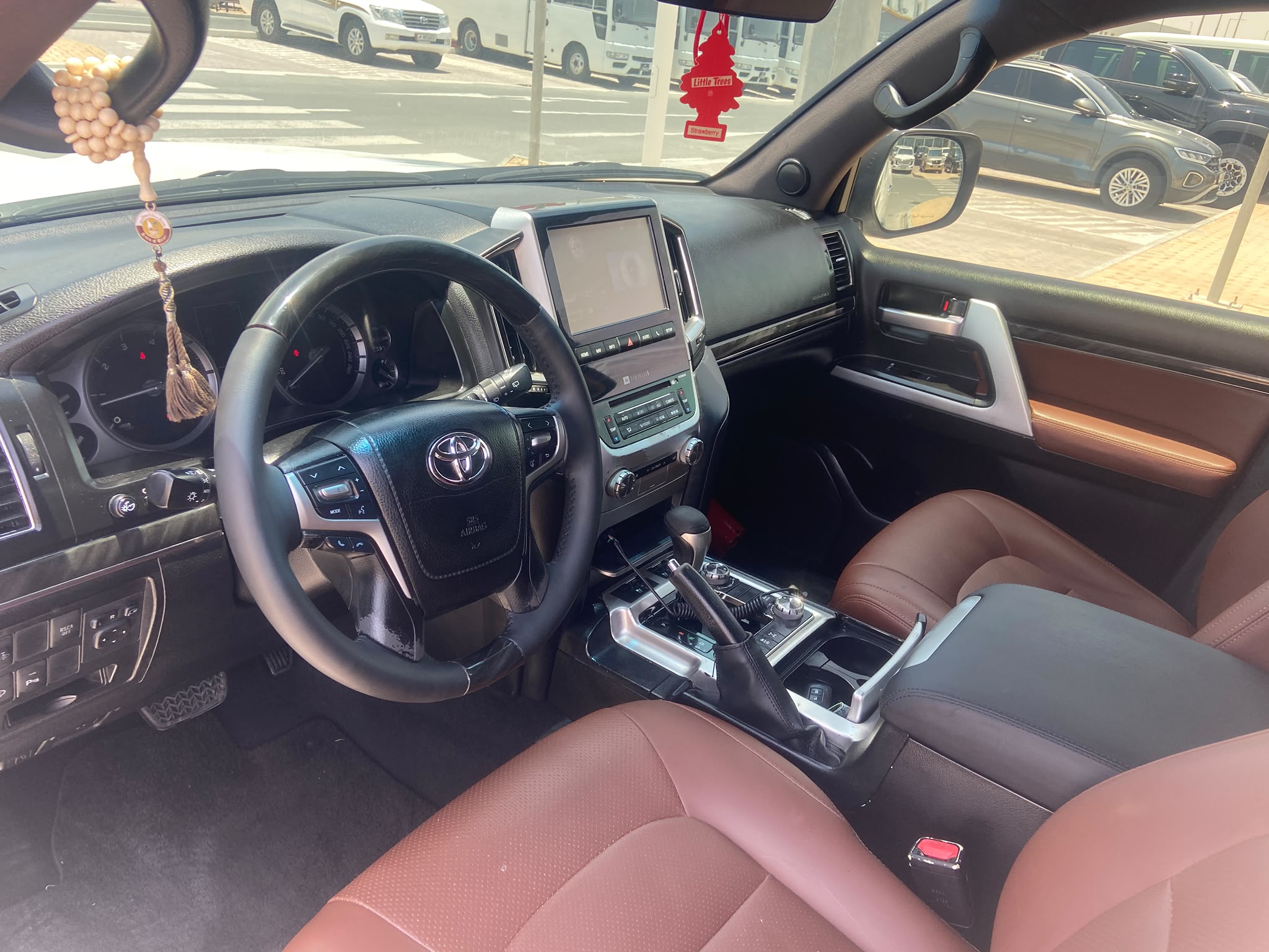 Toyota Land Cruiser VX.R 2016 - Image 2