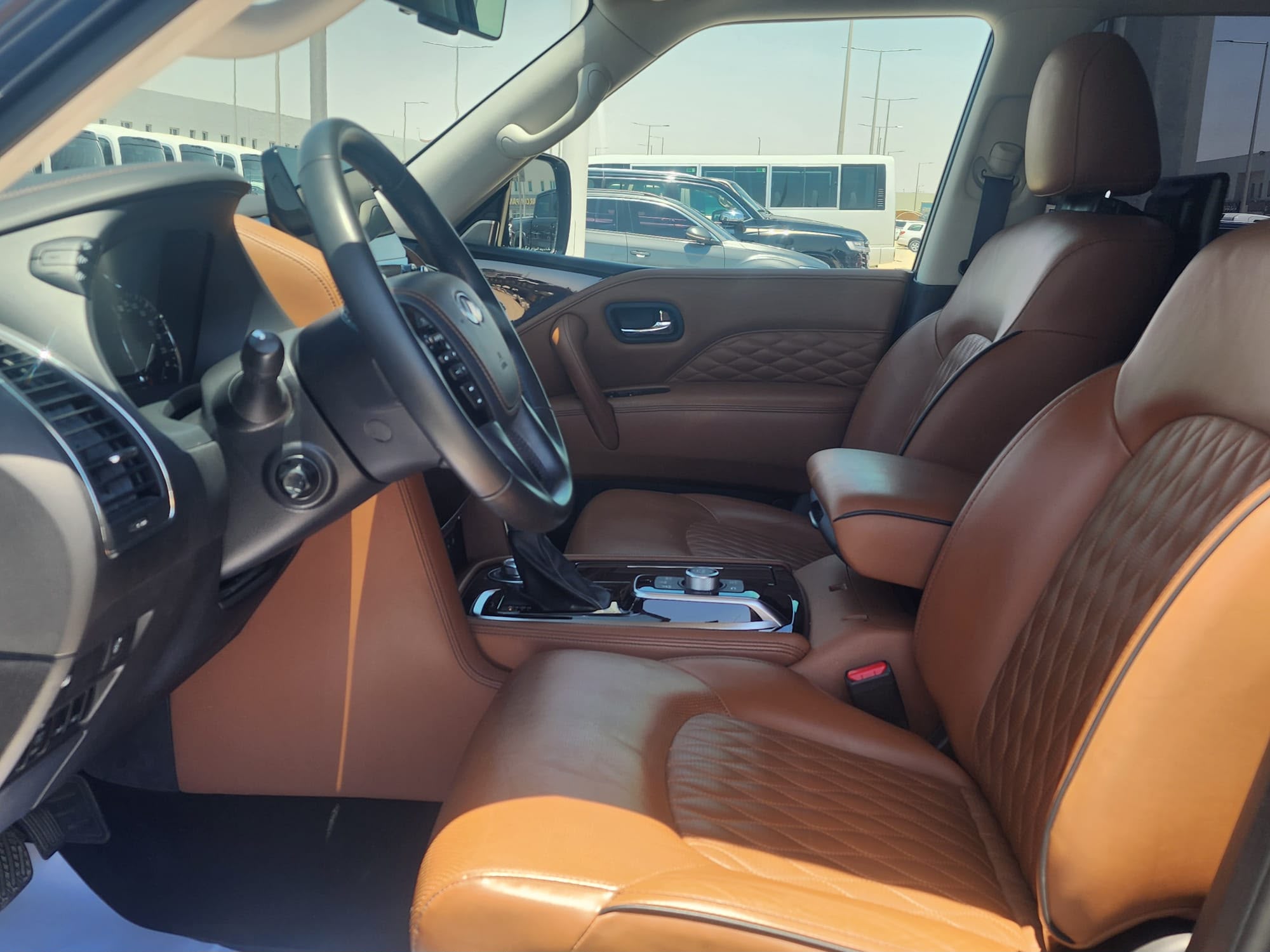 Infiniti QX 80 2023 - Image 2