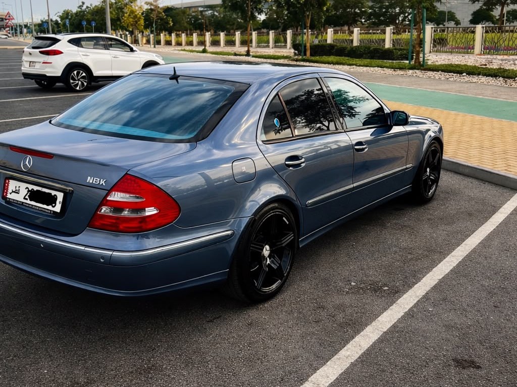 Mercedes-Benz E-Class Sedan 240 2005 - Image 2