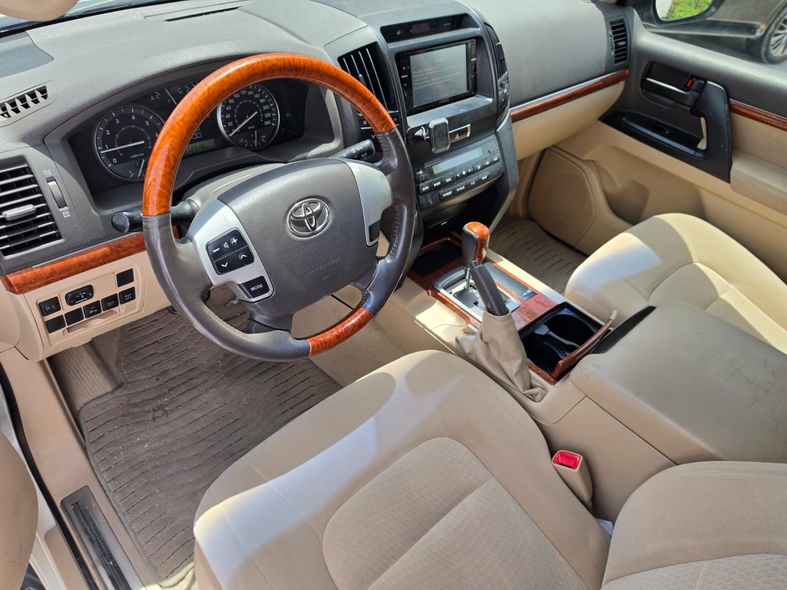 Toyota Land Cruiser GX.R 2015 — photo 10 for sale in Qatar