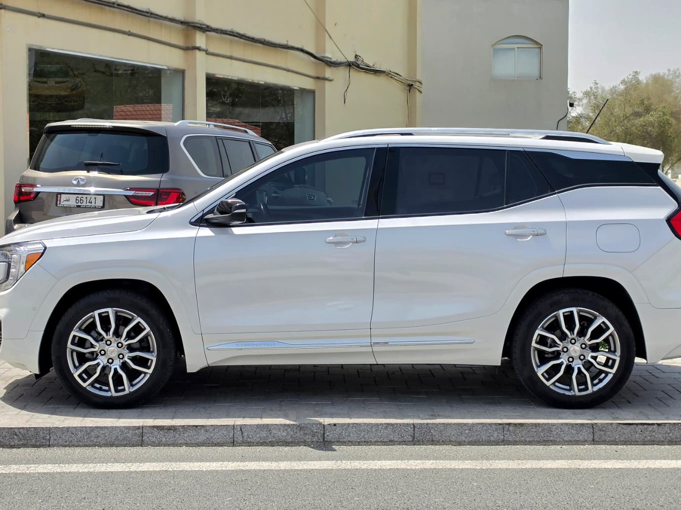 GMC Terrain Denali 2022 - Image 3