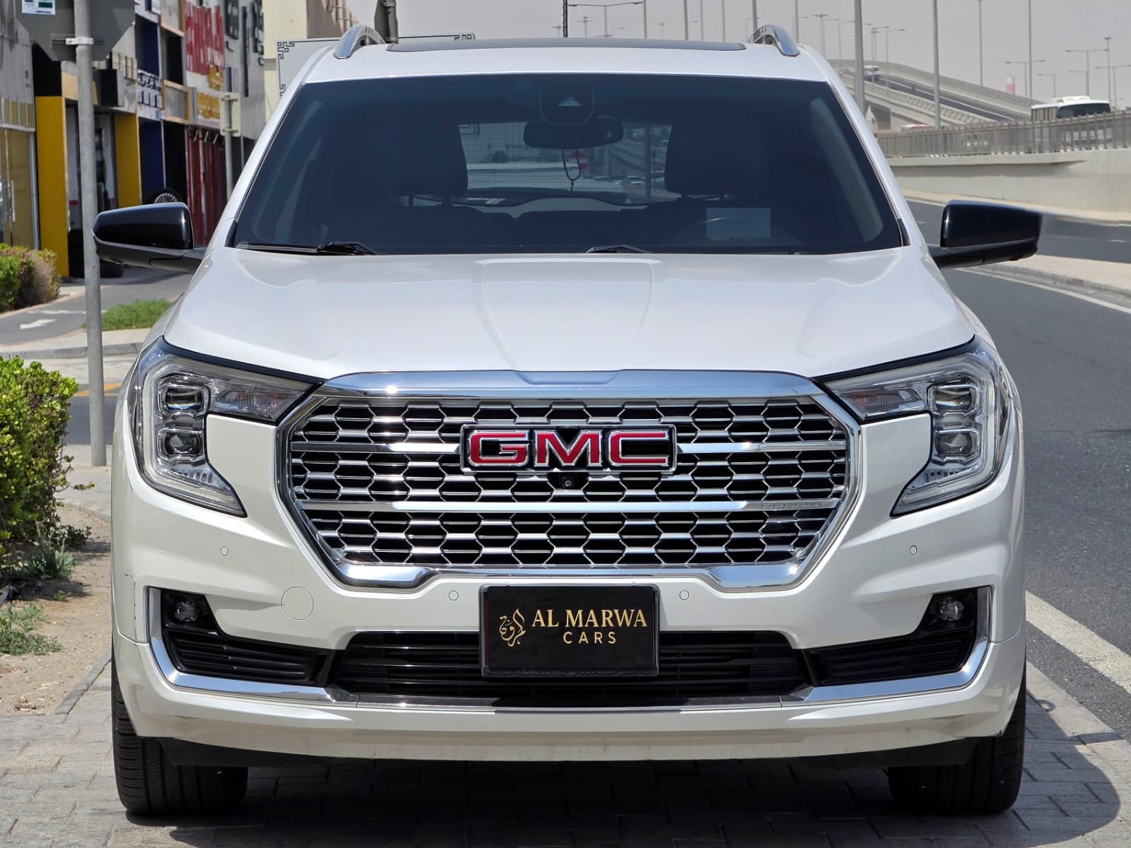 GMC Terrain Denali 2022 - Image 2