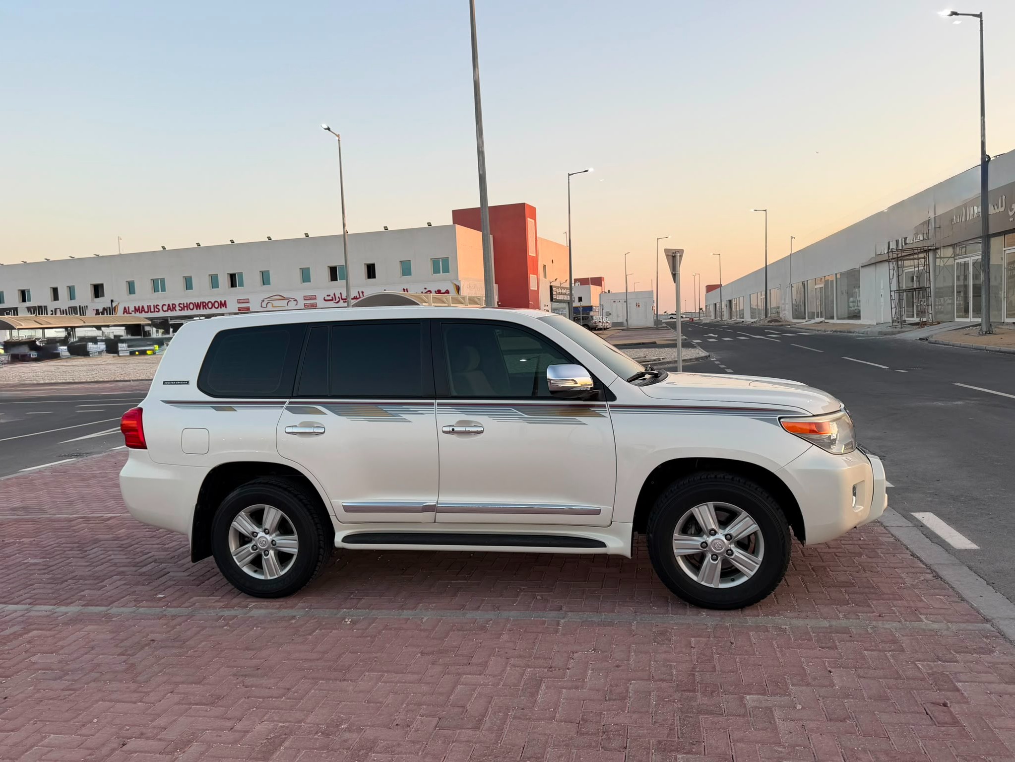 Toyota Land Cruiser GX.R 2013 — photo 1 for sale in Qatar