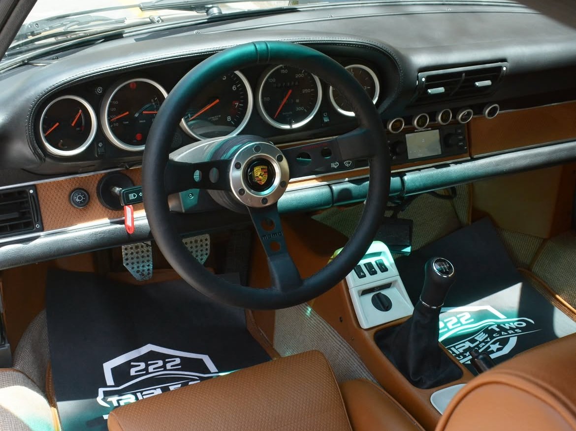 Porsche 911 1989 — photo 14 for sale in Qatar