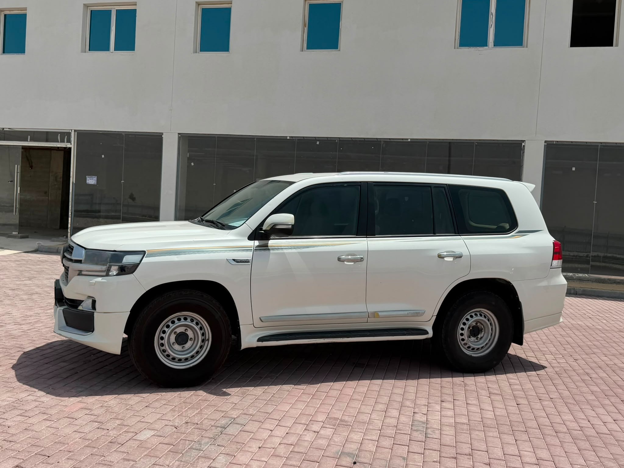 Toyota Land Cruiser GX 2016 - Image 3