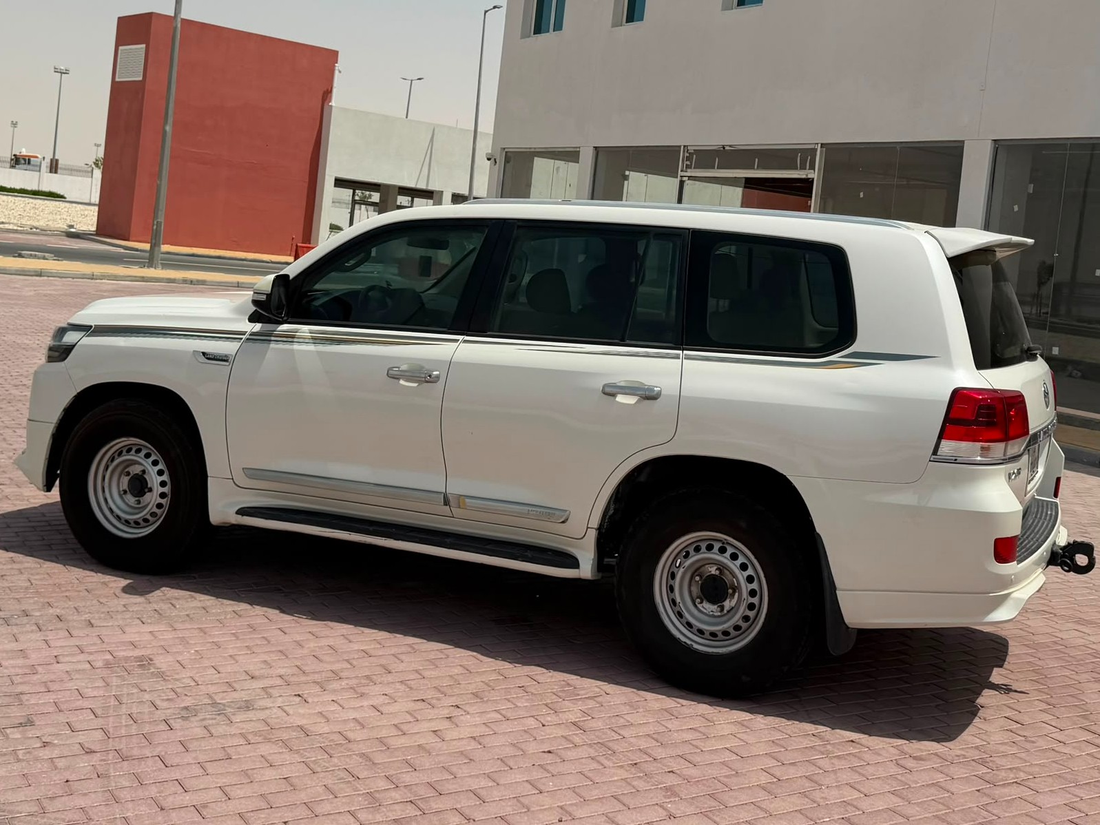 Toyota Land Cruiser GX 2016 - Image 4