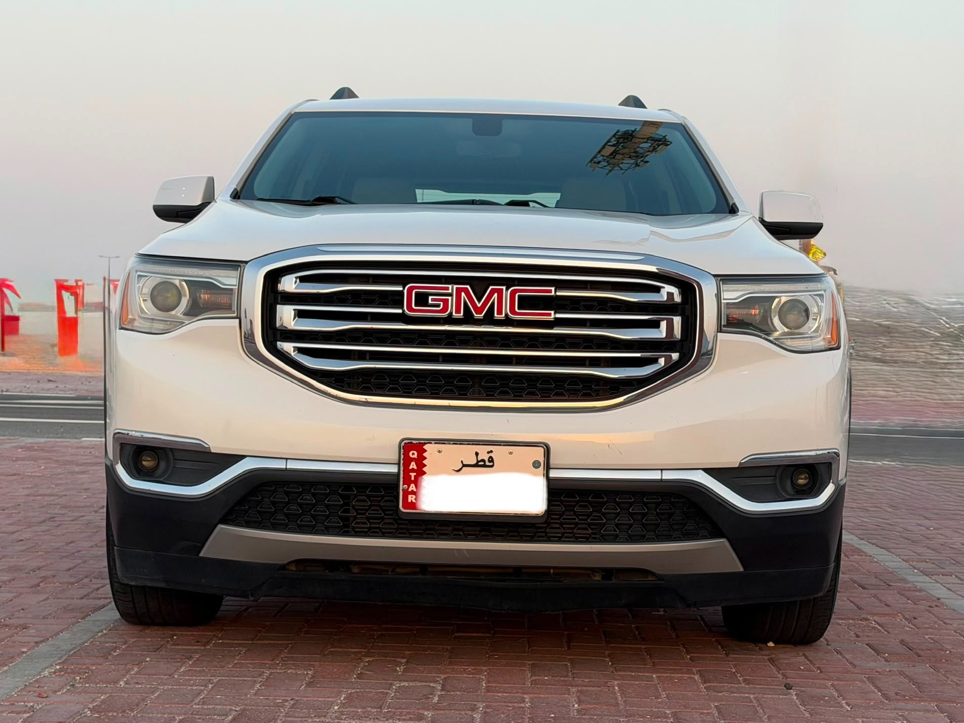 GMC Acadia SLE 2018 - Image 2