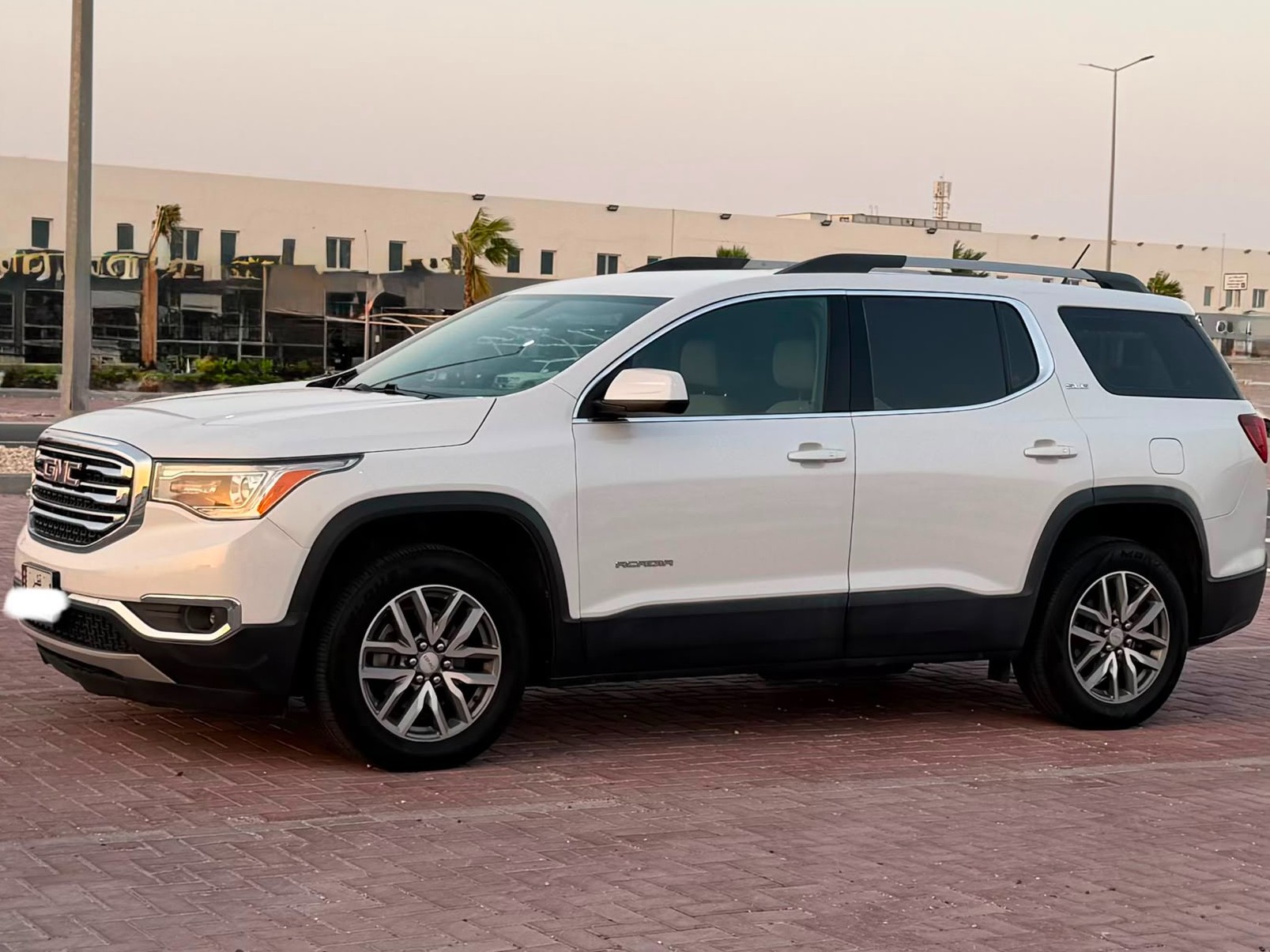 GMC Acadia SLE 2018 - Image 3