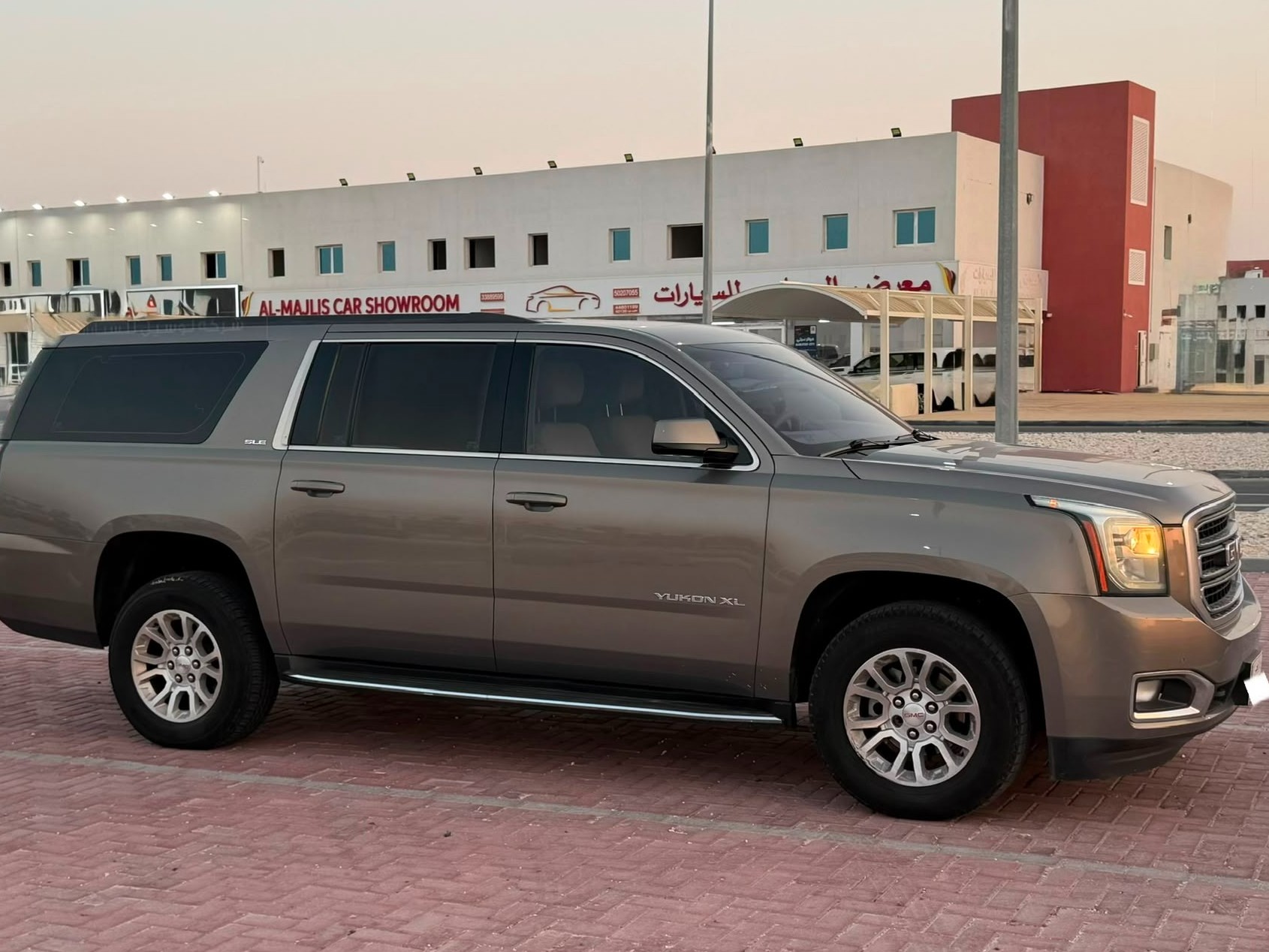 GMC Yukon XL 2019 - Image 3