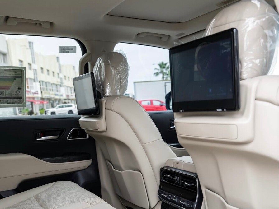 Toyota Land Cruiser VX.R 2024 — photo 4 for sale in Qatar