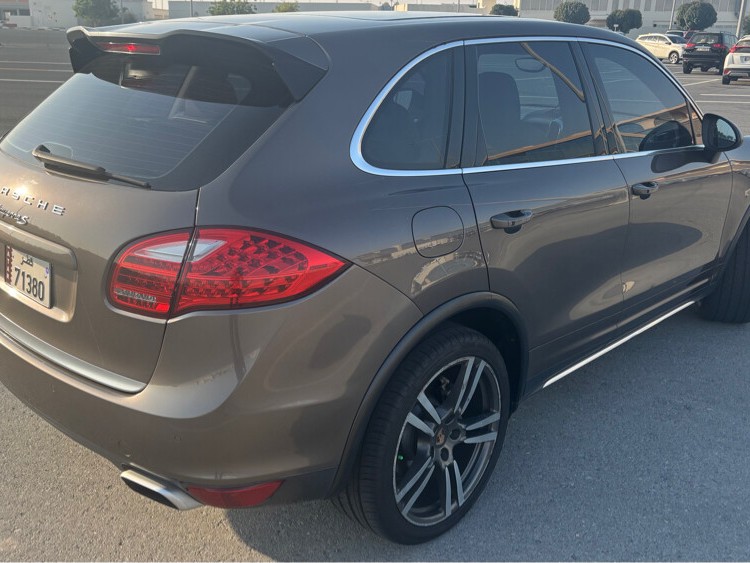 Porsche Cayenne S  2014 - Image 3