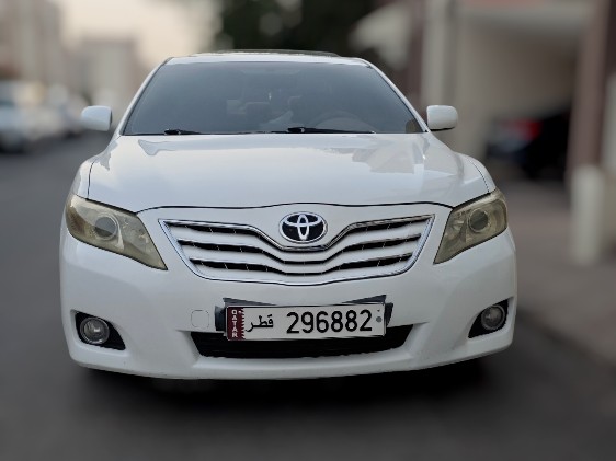 Toyota Camry GLX 2010 - Image 2