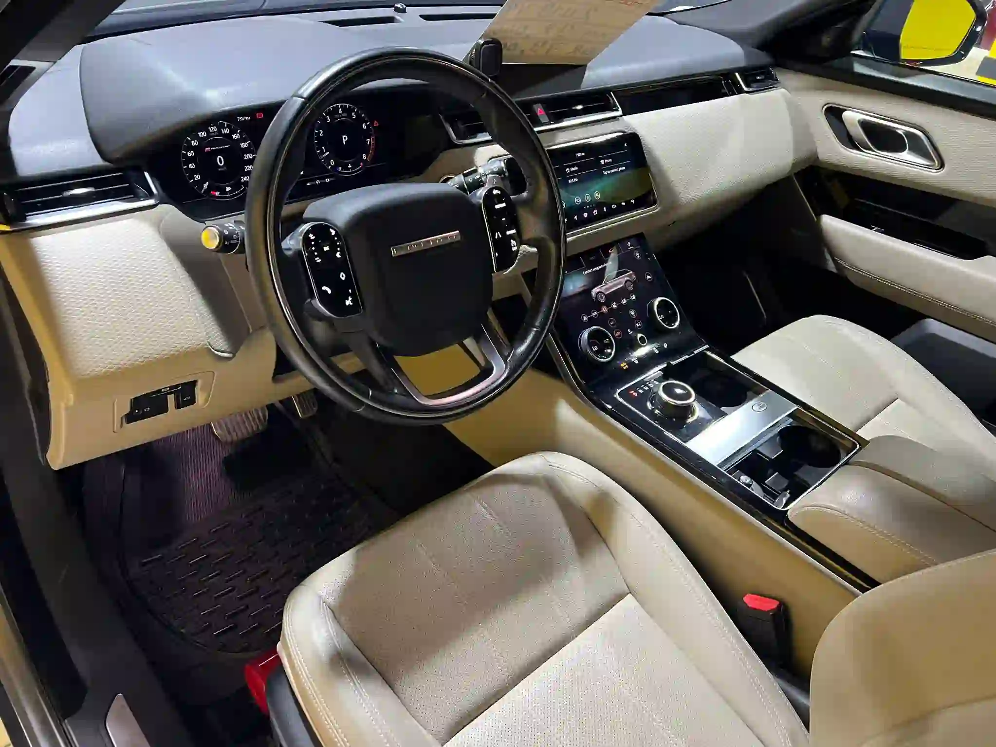 Land Rover Range Rover Velar 2019 - Image 2