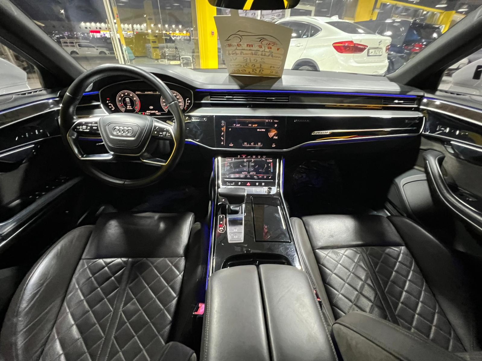 Audi A8 L  2018 - Image 2