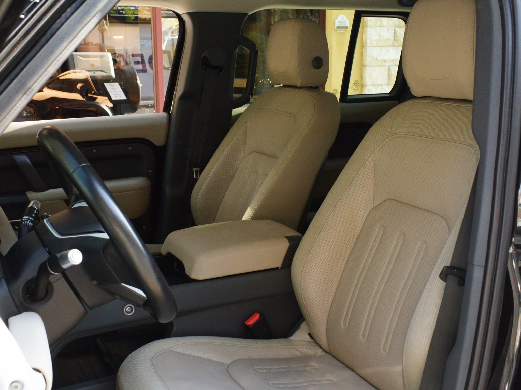 Land Rover Defender 110 SE 2020 — photo 10 for sale in Qatar