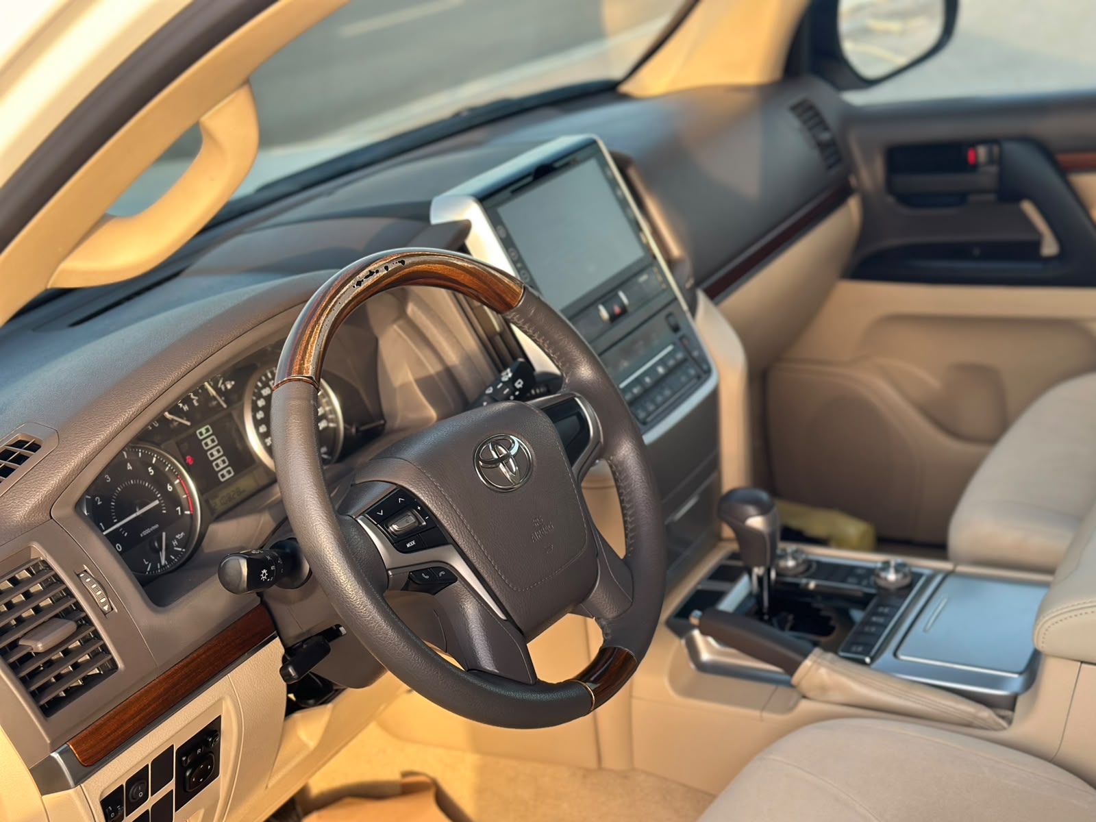 Toyota Land Cruiser GX.R 2017 — photo 9 for sale in Qatar