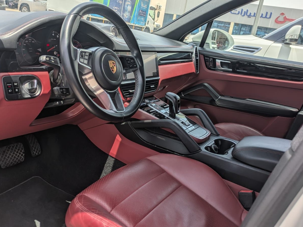 Porsche Cayenne 2019 - Image 2