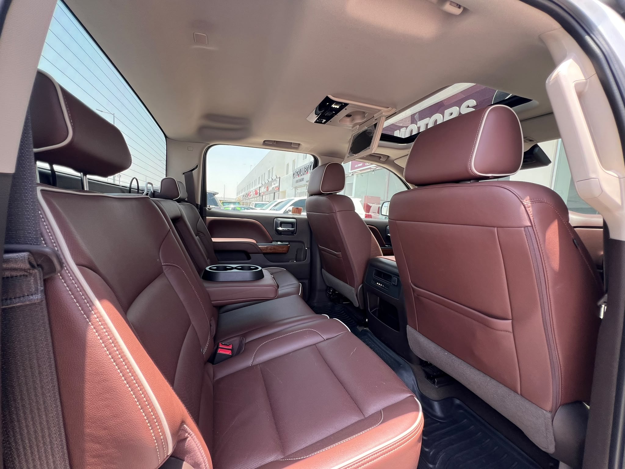 Chevrolet Silverado 2016 - Image 2