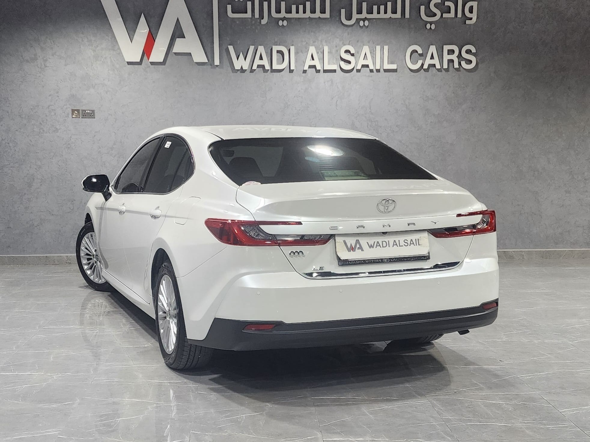 Toyota Camry LE 2025 - Image 2