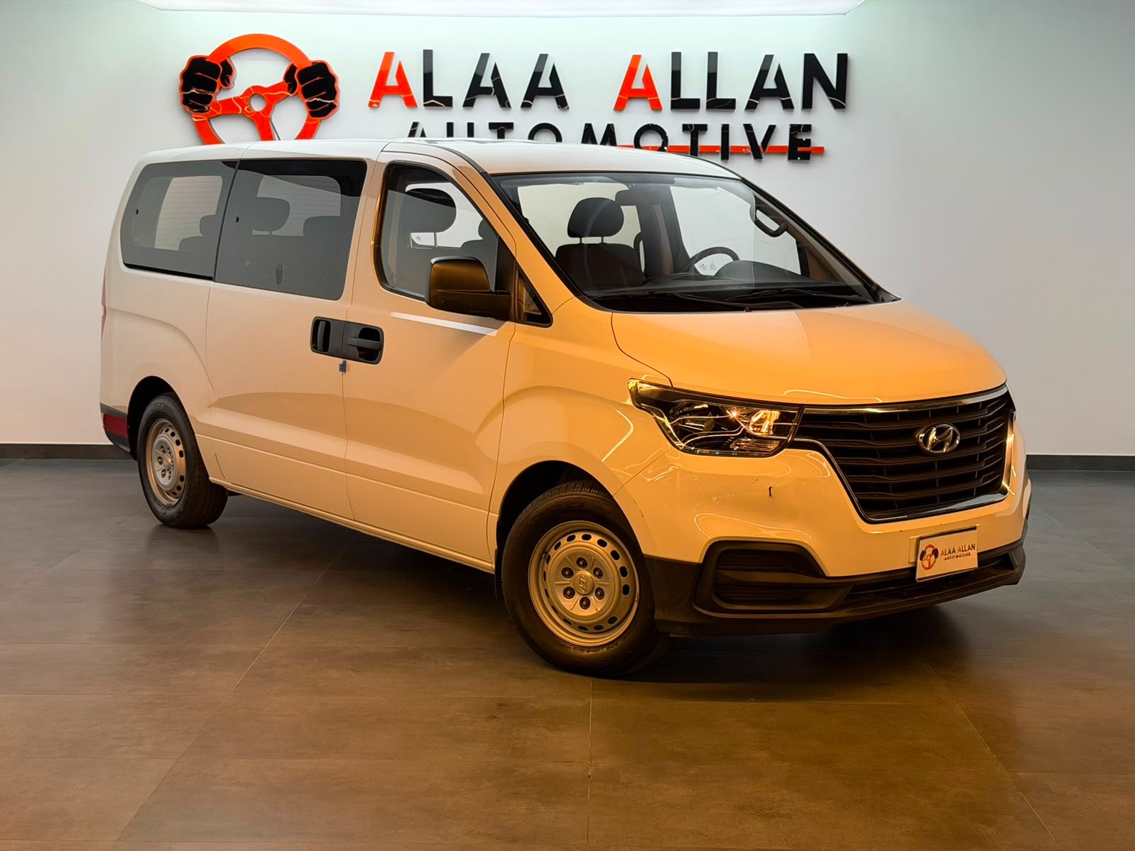 Hyundai H1. 2020